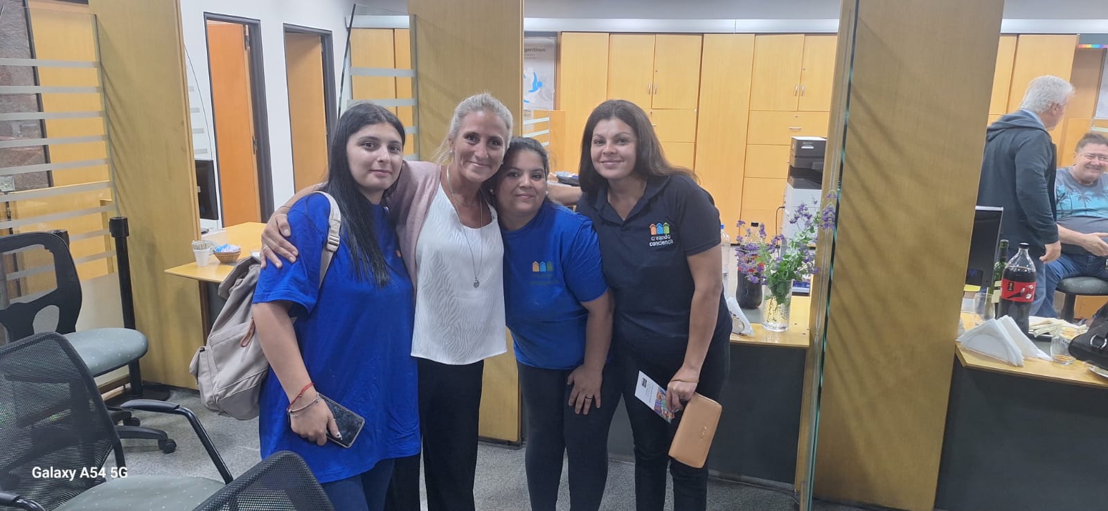 En este momento estás viendo Presentes en el Encuentro 8M